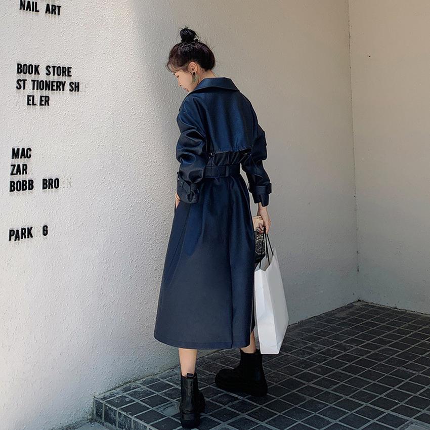 A new leather jacket for winter has a stylish and attractive shape, with a thin color that adds a feminine touch to your wonderful looks A new leather jacket for winter has a stylish and attractive shape, with a thin color that adds a feminine touch to your wonderful looks