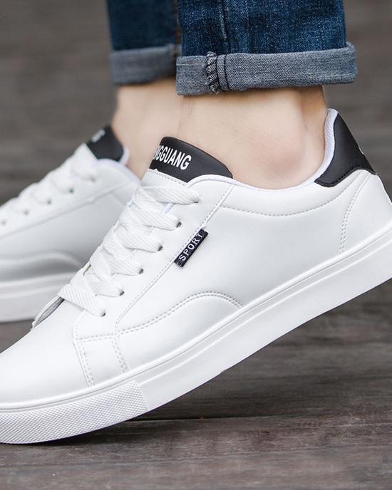 حذاء رجالي أحذية رياضية 2025 جديد صيفي أبيض لوحة أزياء بيضاء للرجال Zapatillas Hombre تشوسور هوم حذاء رجالي أحذية رياضية 2025 جديد صيفي أبيض لوحة أزياء بيضاء للرجال Zapatillas Hombre تشوسور هوم