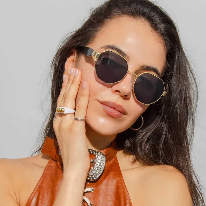 نظارة شمسية عصرية للنساء نظارة شمسية عصرية للنساء