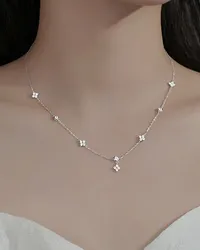قلادة نسائية