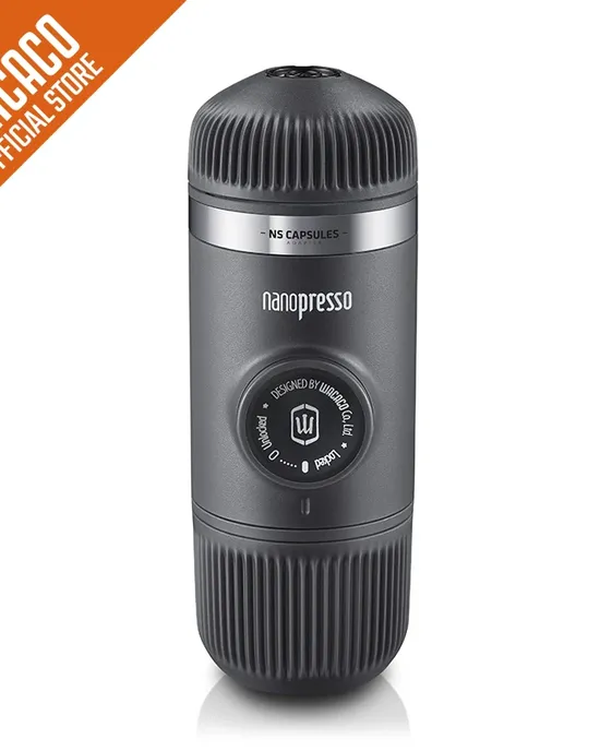 ماكينة قهوة Wagaco Nanopresso مزودة بمحول NSCO، الإصدار المحدث من MiniPresso، بضغط 18 بار، تصميم مدمج مثالي للتجارة أو السفر، لتقديم قهوة إسبرسو عالية الجودة في أي وقت وأي مكان. ماكينة قهوة Wagaco Nanopresso مزودة بمحول NSCO، الإصدار المحدث من MiniPresso، بضغط 18 بار، تصميم مدمج مثالي للتجارة أو السفر، لتقديم قهوة إسبرسو عالية الجودة في أي وقت وأي مكان.
