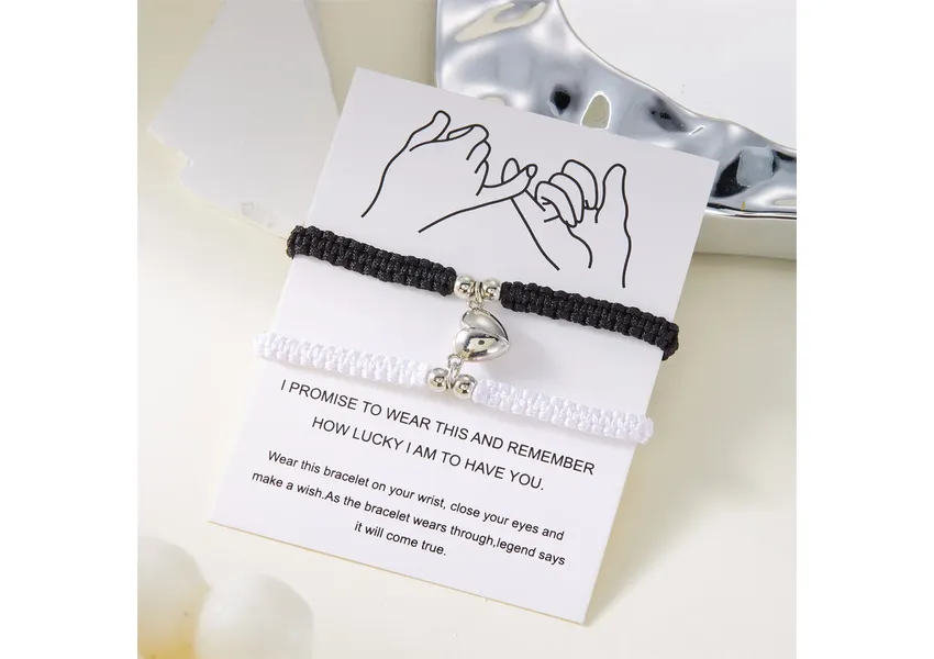 2-Piece Magnetic Heart Couple Bracelet Set 2-Piece Magnetic Heart Couple Bracelet Set