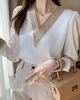 بلوزة نسائية عصرية 