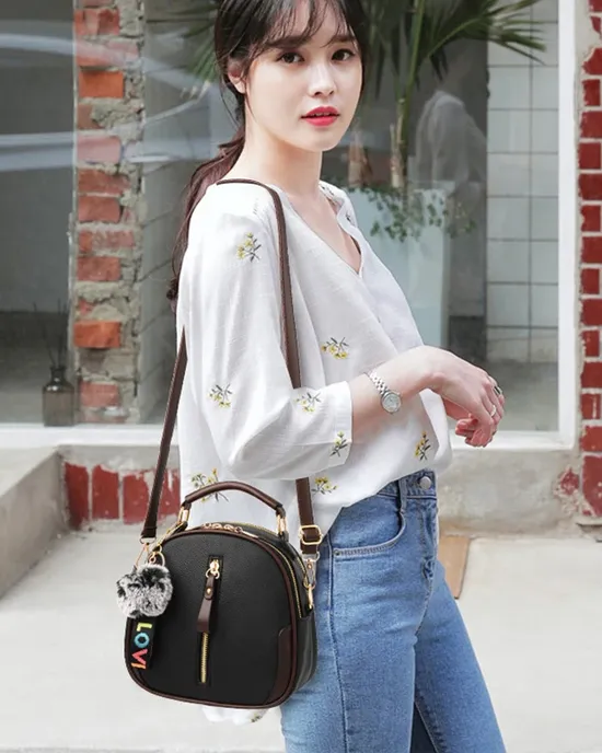 Luxurious small gynecological handbag, polyurethane leather, trendy fur ball necklace, cross -touch crossbar Luxurious small gynecological handbag, polyurethane leather, trendy fur ball necklace, cross -touch crossbar