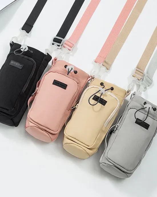 Portable water bottles bag with adjustable shoulder strap, a thermal chopped cup, isolated protection cover Portable water bottles bag with adjustable shoulder strap, a thermal chopped cup, isolated protection cover