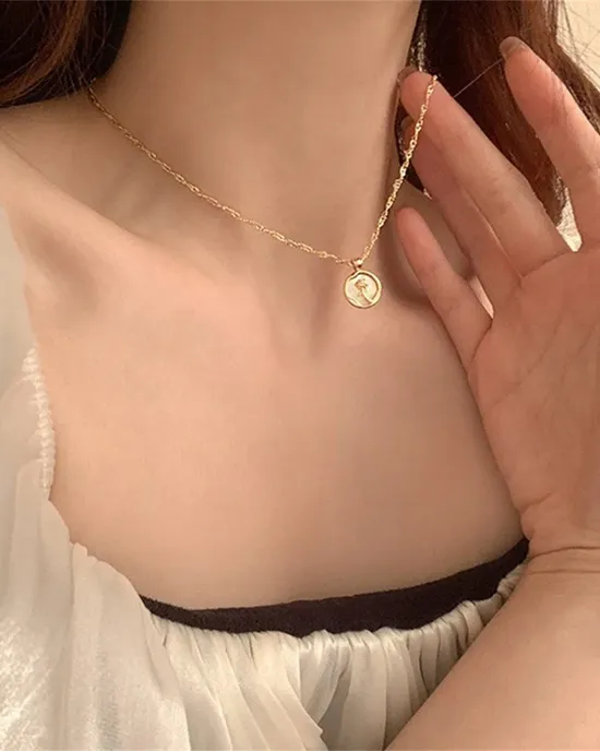 Stainless steel for women, a metal rose pendant, irregular circular cover, exciting luxury neck series of parties, new necklace, Stainless steel for women, a metal rose pendant, irregular circular cover, exciting luxury neck series of parties, new necklace,
