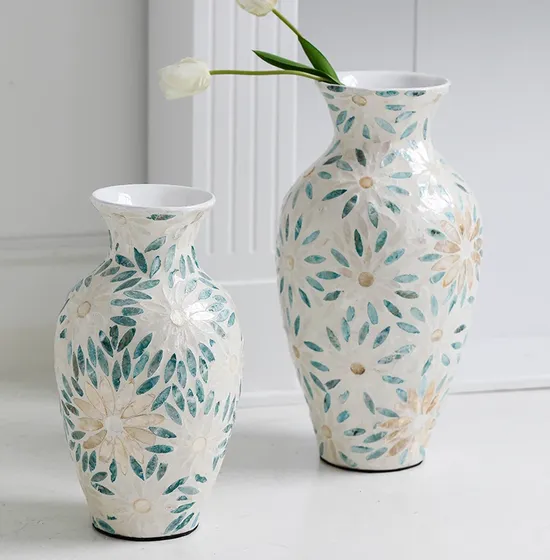 La Mer β Natural French Decorative Shell-Inspired Vase La Mer β Natural French Decorative Shell-Inspired Vase